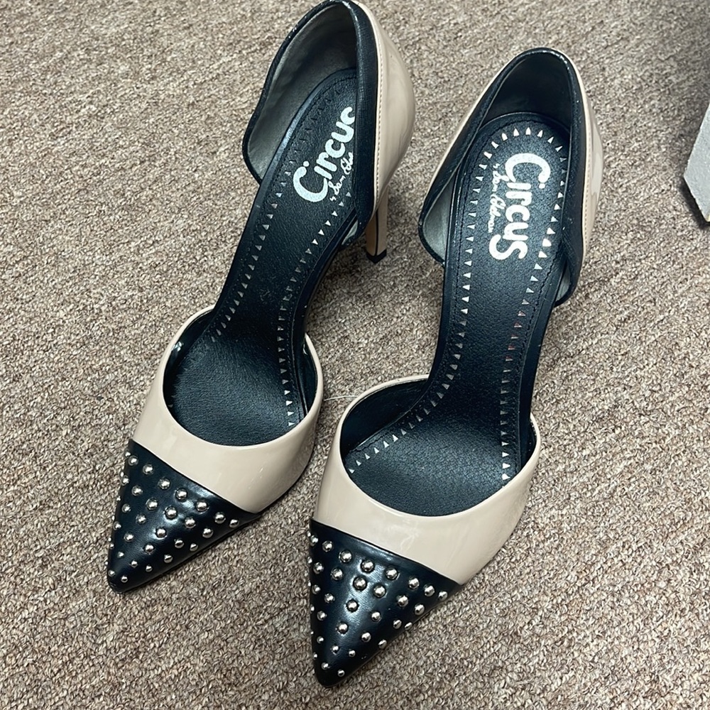 Circus by Sam Edelman Mellie stud Stiletto 8.5
